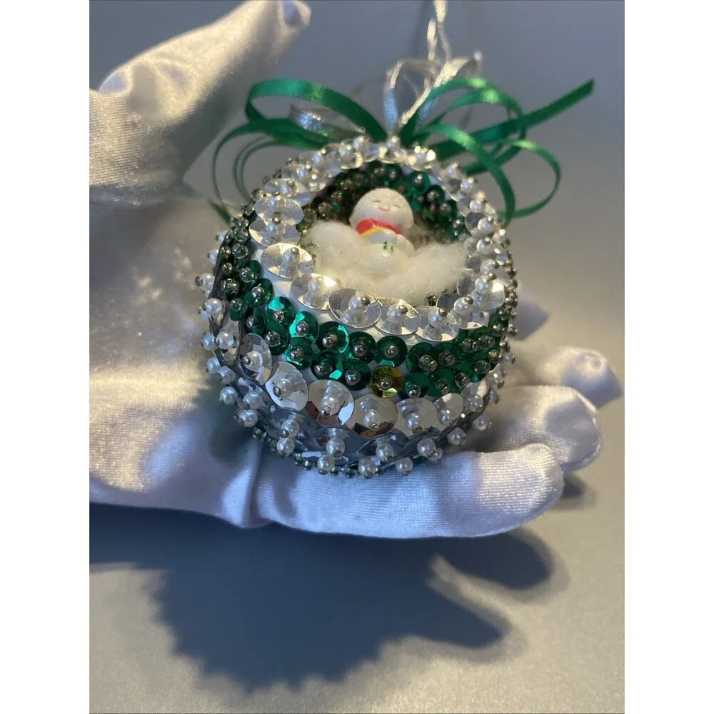 Vintage Christmas 3D Snowman Diorama Beaded Push Pin Ornament Handmade Green